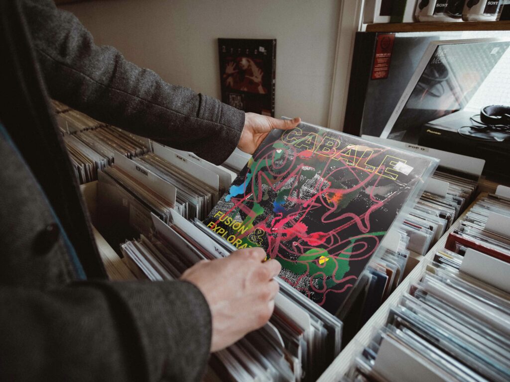 mockupv1-vinyl-template-cabale